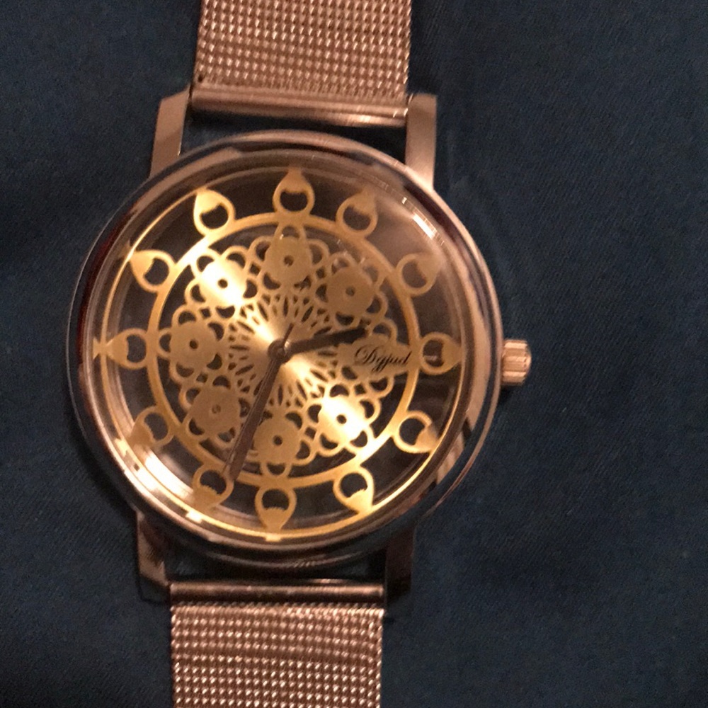 Watch - Picture 2 of 2
